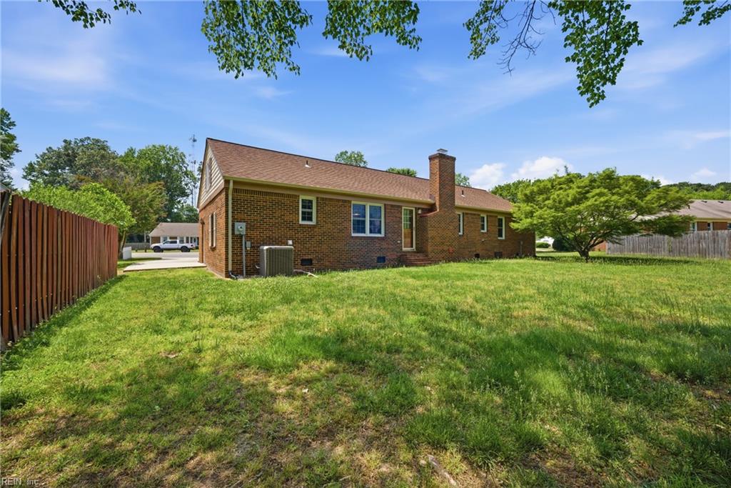 705 Caravelle DR