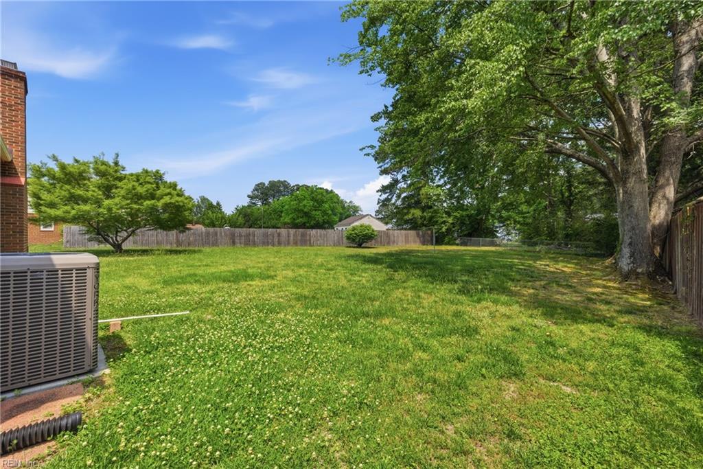 705 Caravelle DR