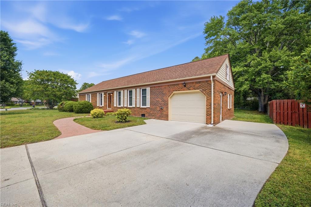 705 Caravelle DR
