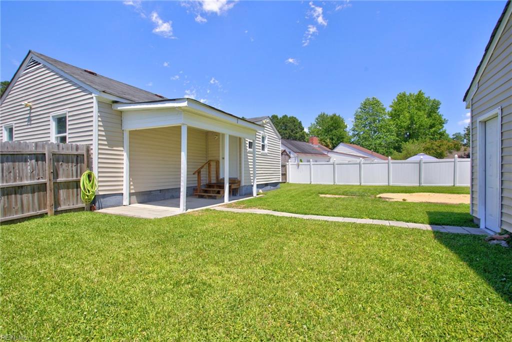 225 Castlewood RD