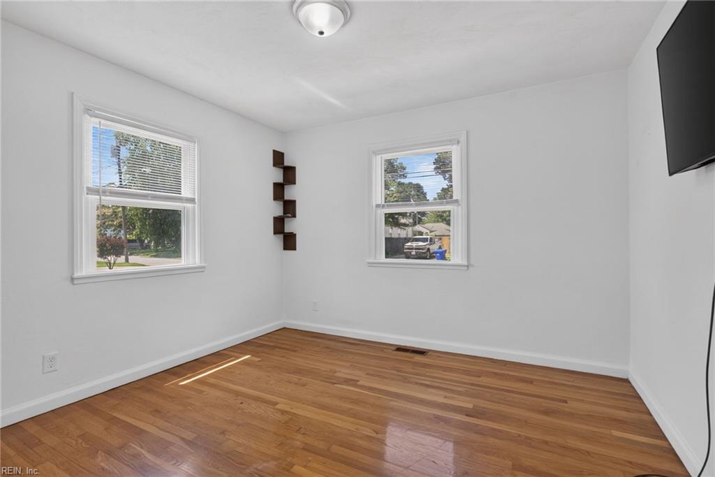 225 Castlewood RD