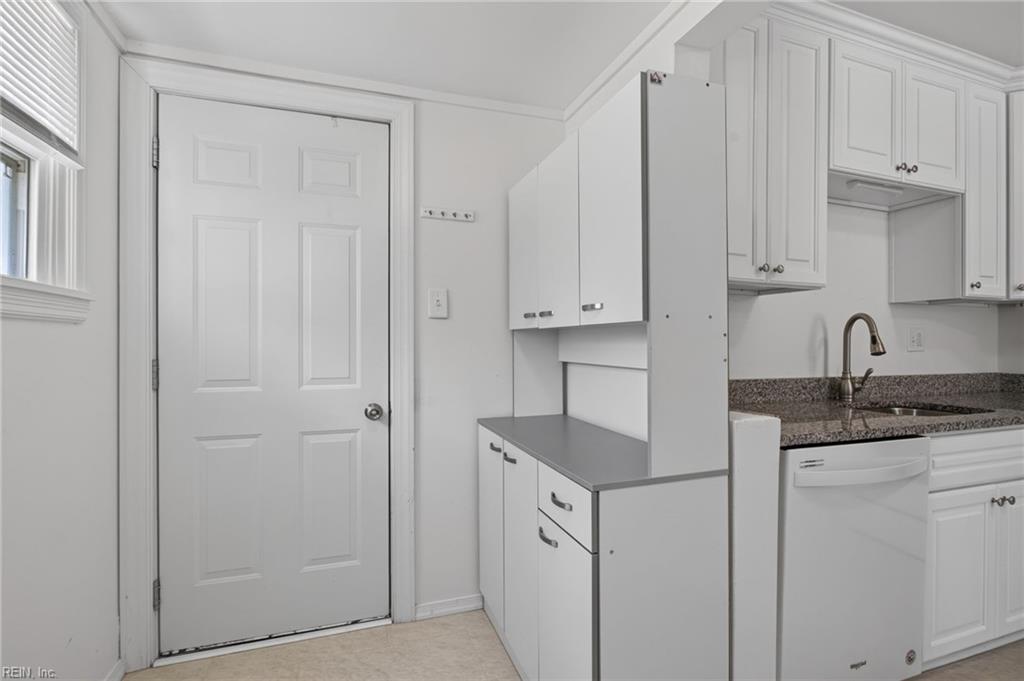 225 Castlewood RD