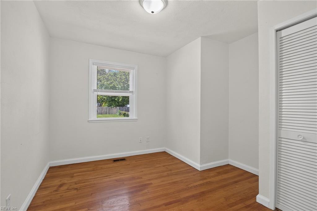 225 Castlewood RD