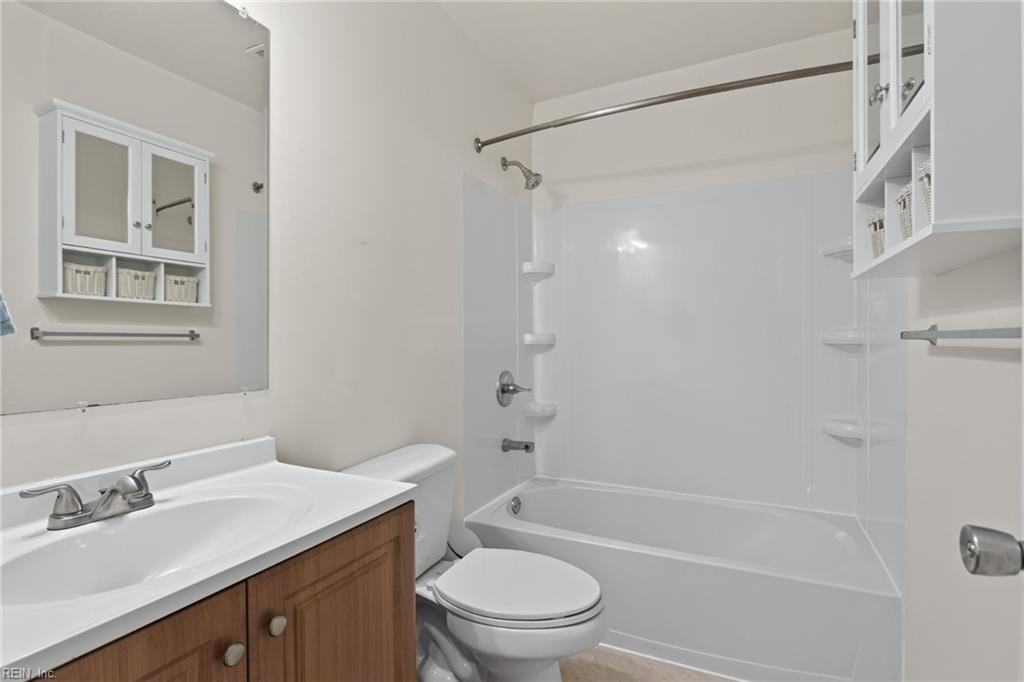 225 Castlewood RD
