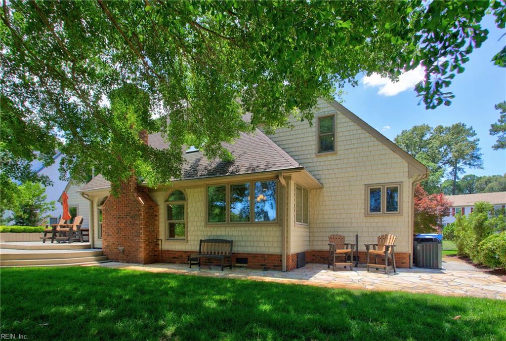 1006 Seville DR