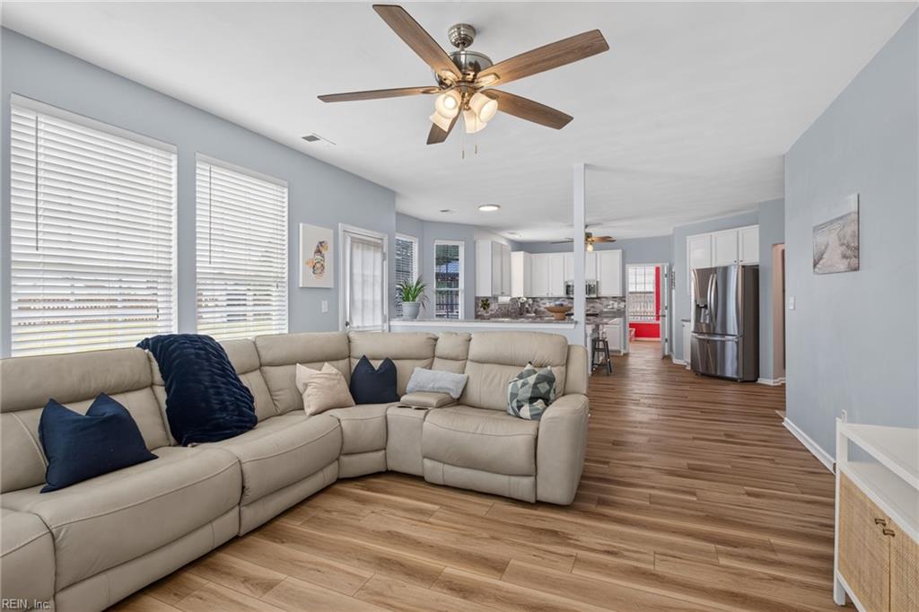 3232 Joplin LN