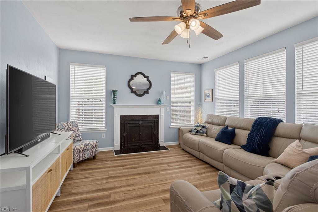 3232 Joplin LN