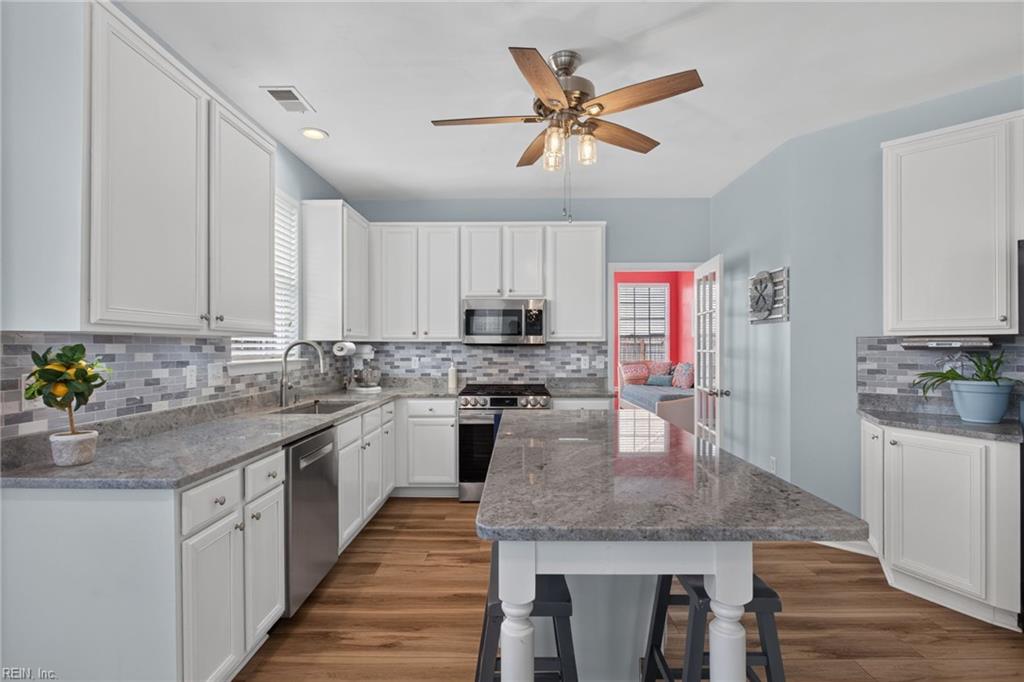 3232 Joplin LN