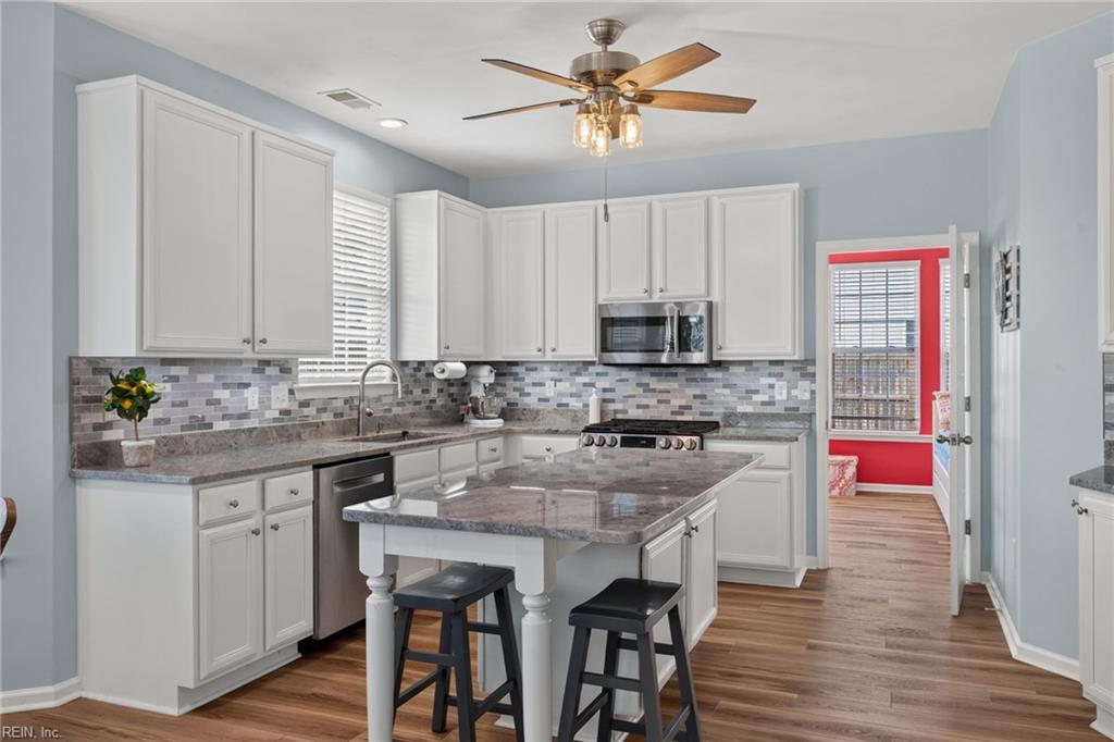 3232 Joplin LN