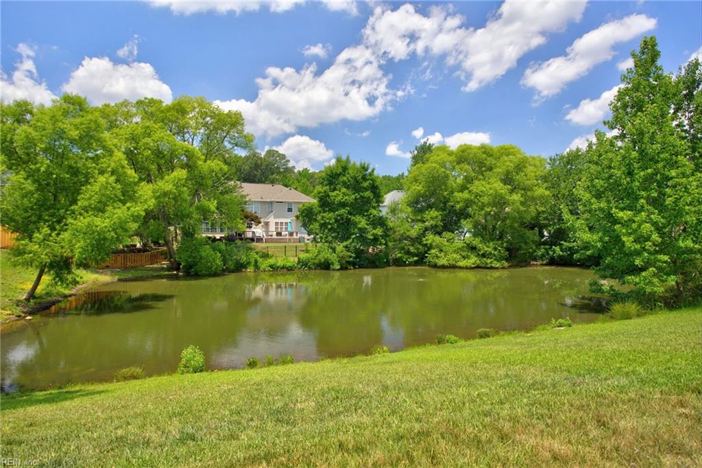 804 Catrina LN
