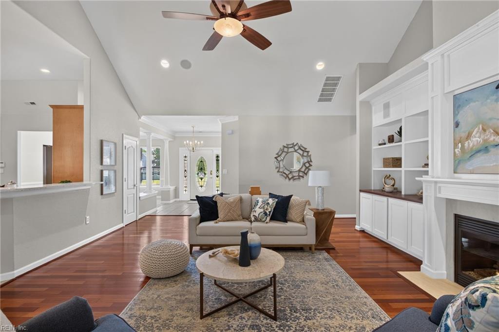 204 Castleberry DR