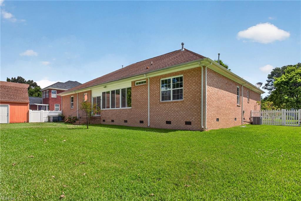 204 Castleberry DR