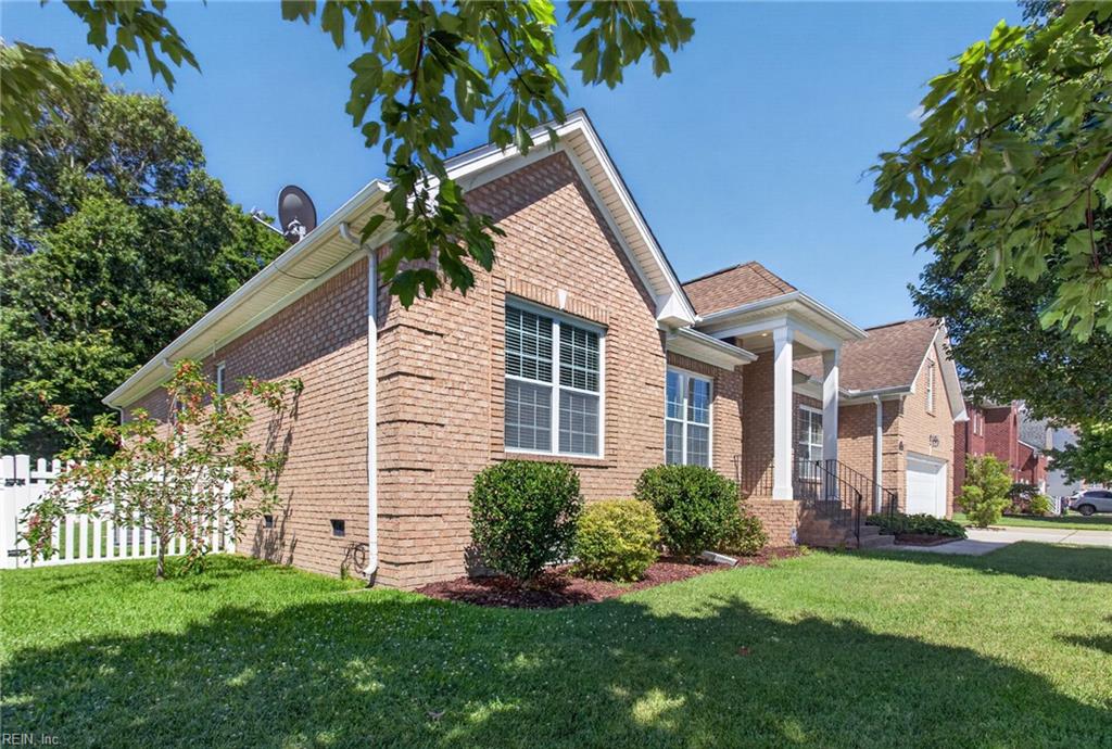 204 Castleberry DR
