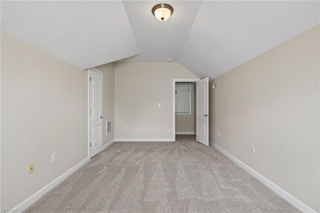 204 Castleberry DR