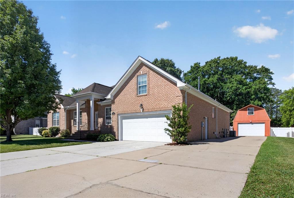 204 Castleberry DR