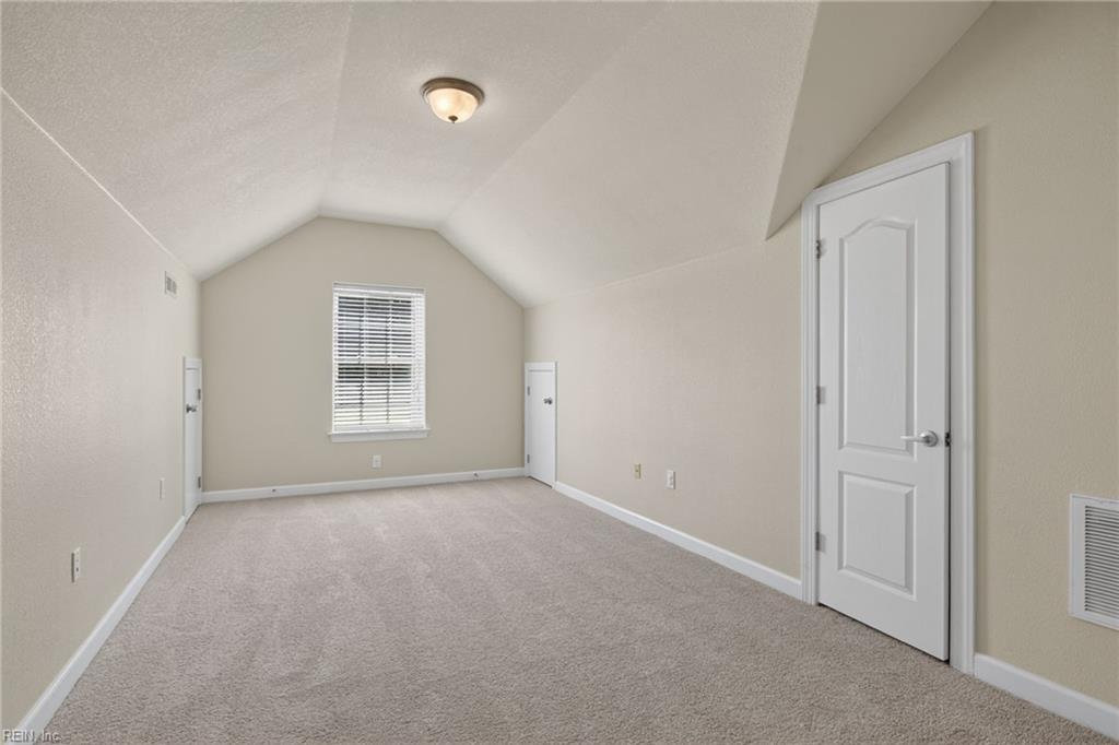 204 Castleberry DR