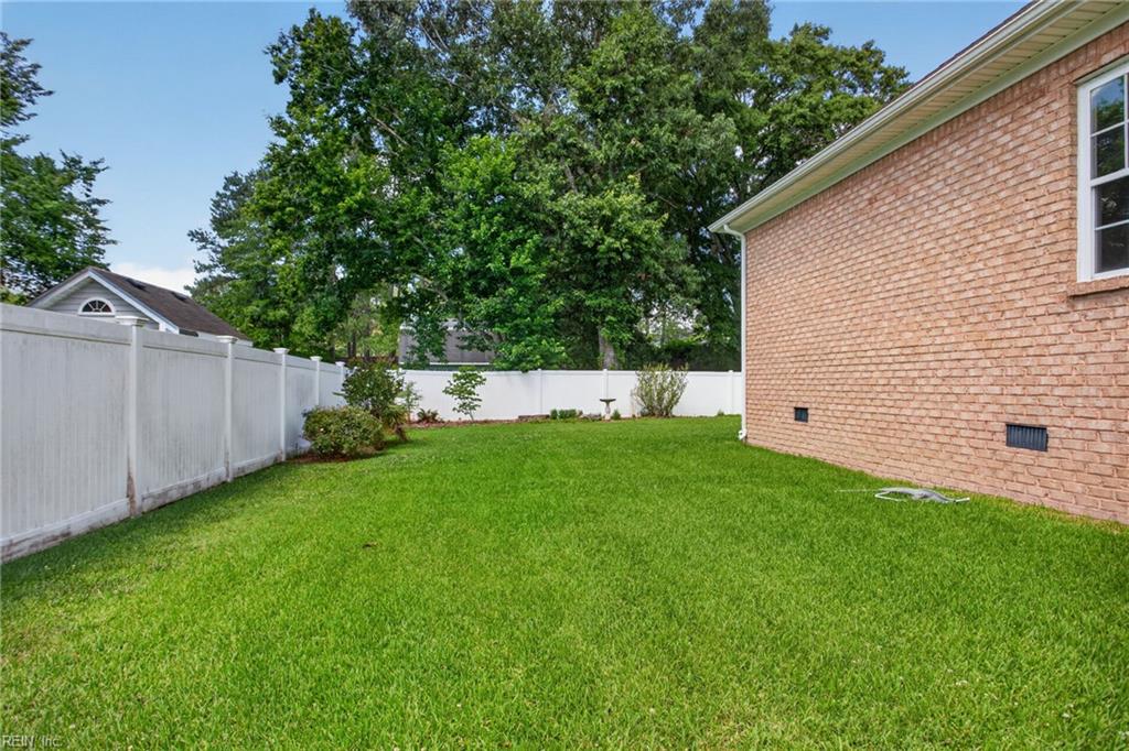 204 Castleberry DR