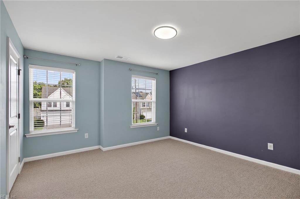 604 Schaefer AVE
