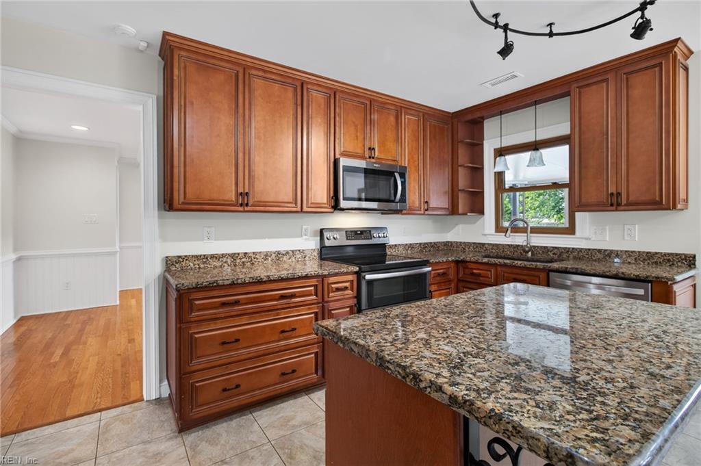 711 Waterstock CT