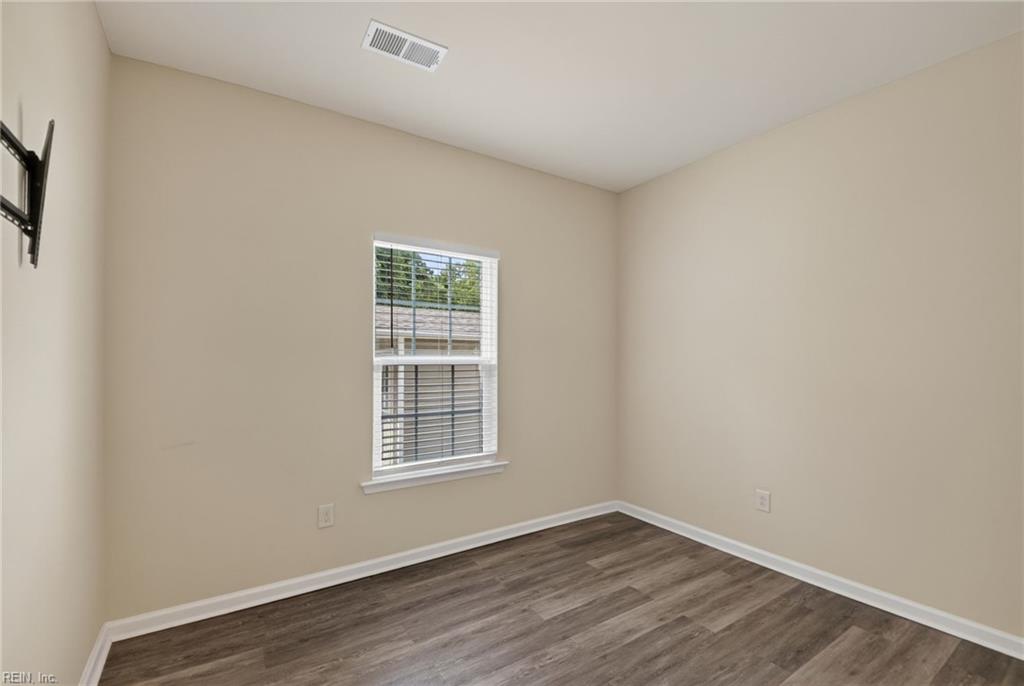 1617 Banff CT