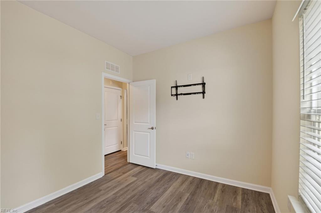 1617 Banff CT