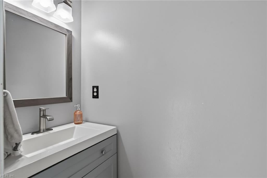 462 Weeping Cedar TRL