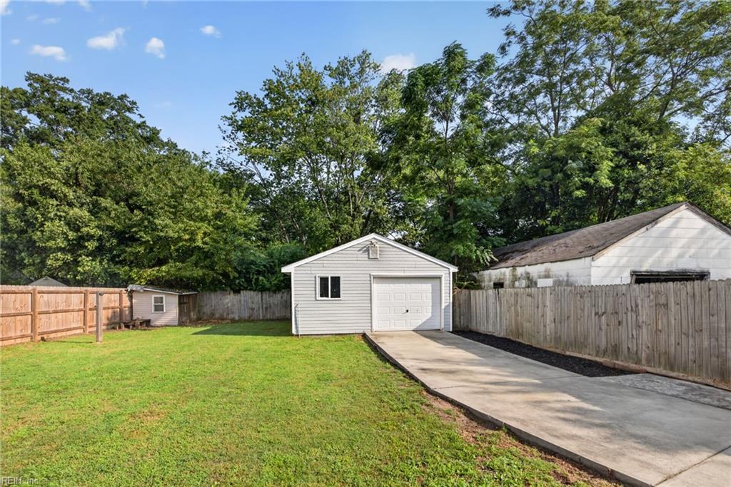 4642 Kennebeck AVE