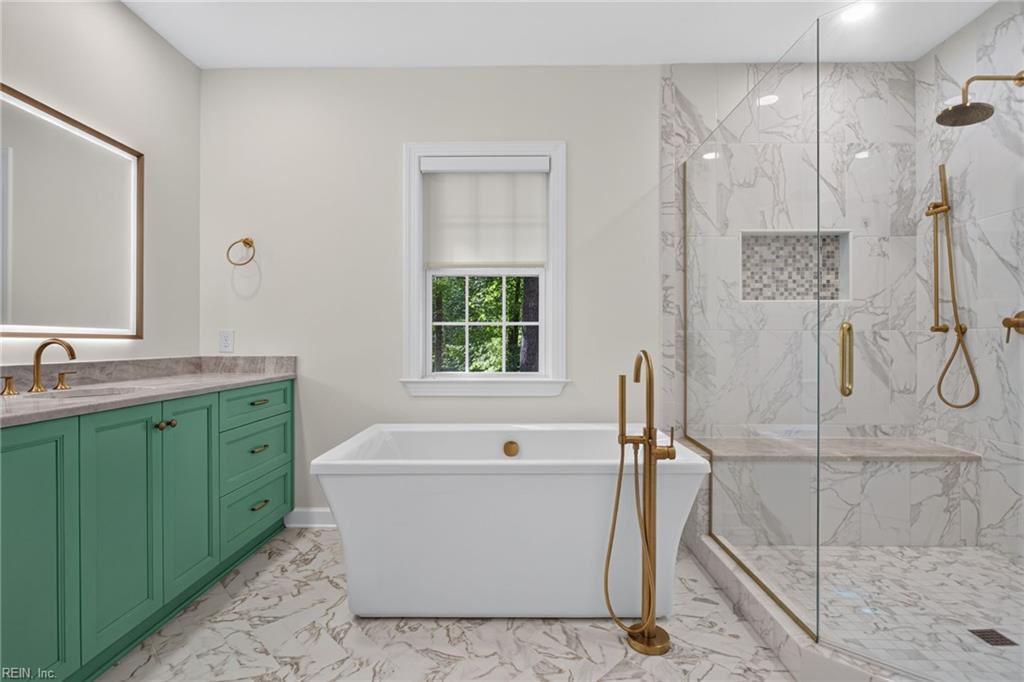 147 Country Club DR