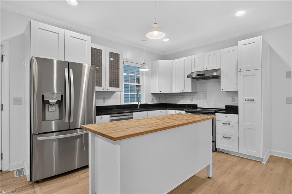 147 Country Club DR