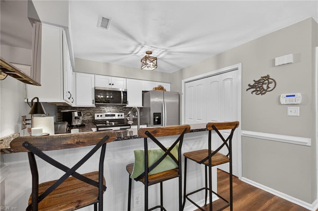 508 Pine Tops CT