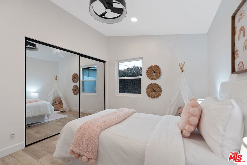 22832 Cantlay Street