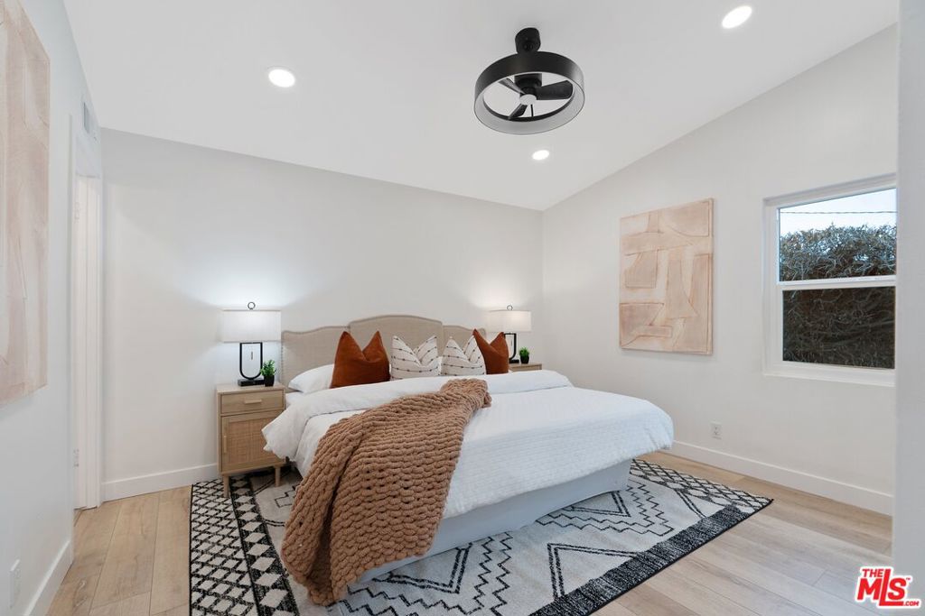 22832 Cantlay Street