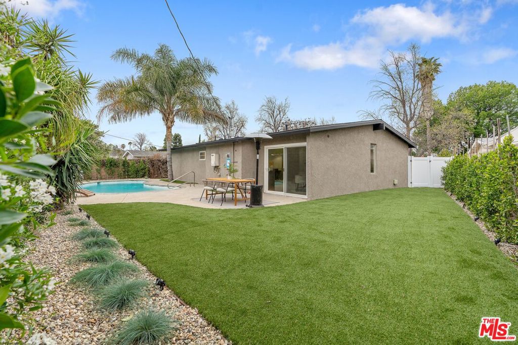 22832 Cantlay Street