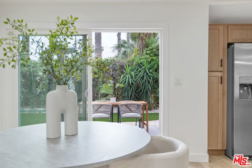 22832 Cantlay Street