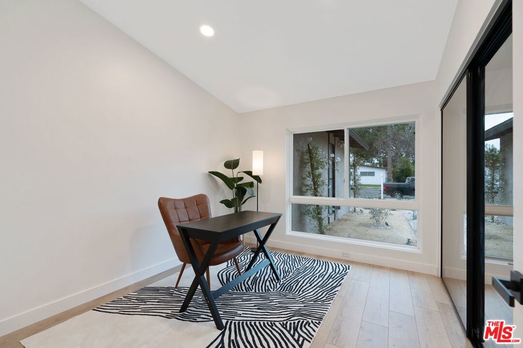 22832 Cantlay Street