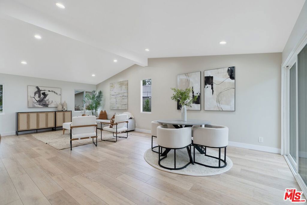 22832 Cantlay Street