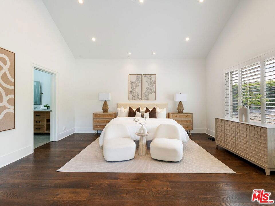 9700 Portada Drive