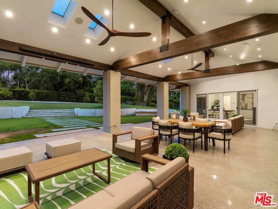 9700 Portada Drive