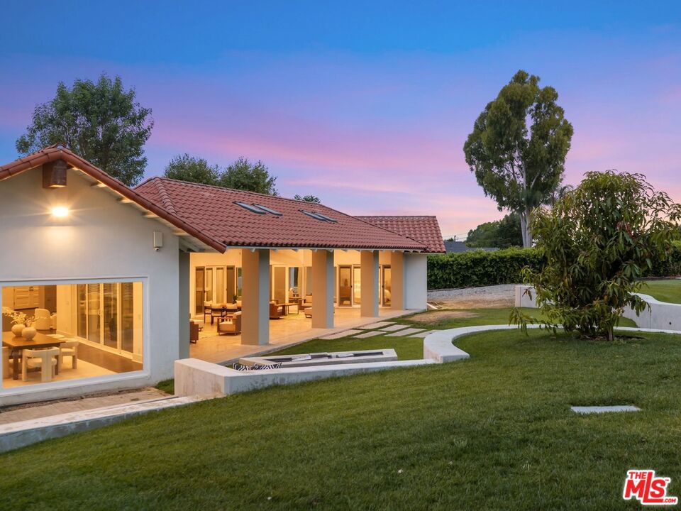 9700 Portada Drive