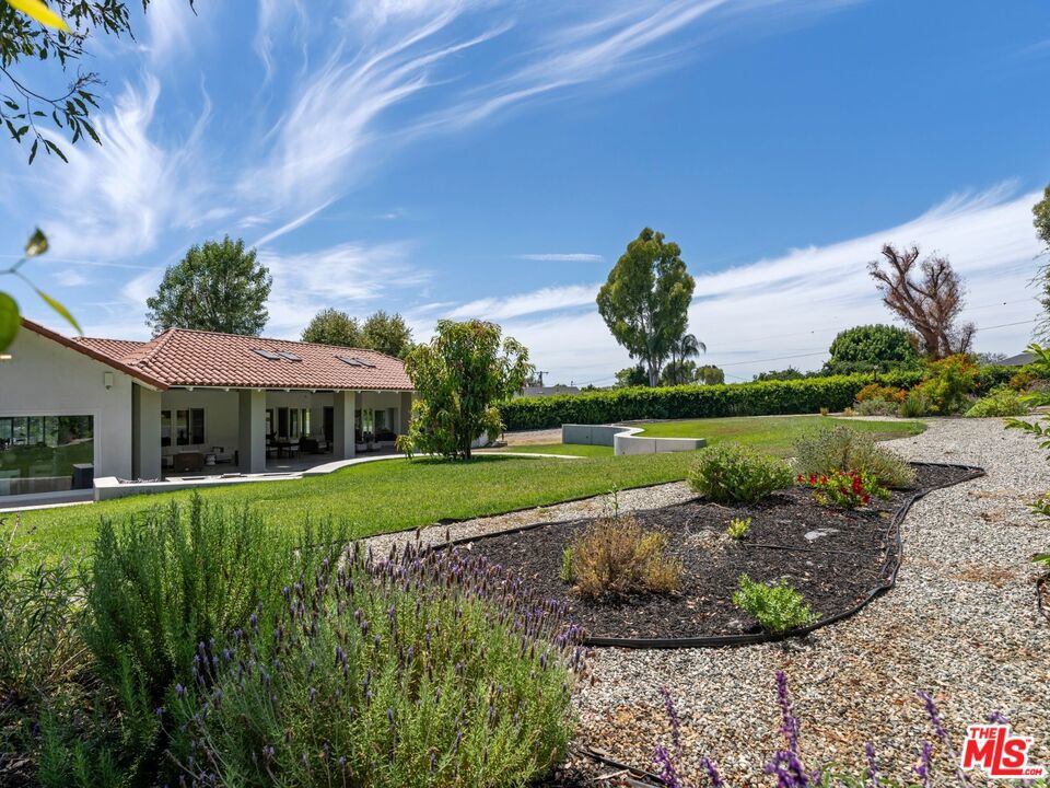 9700 Portada Drive