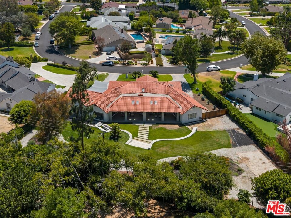9700 Portada Drive