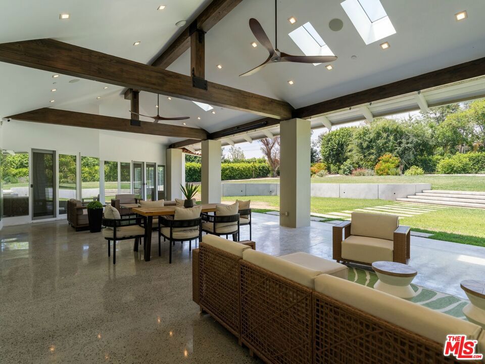 9700 Portada Drive