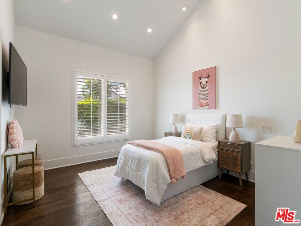 9700 Portada Drive