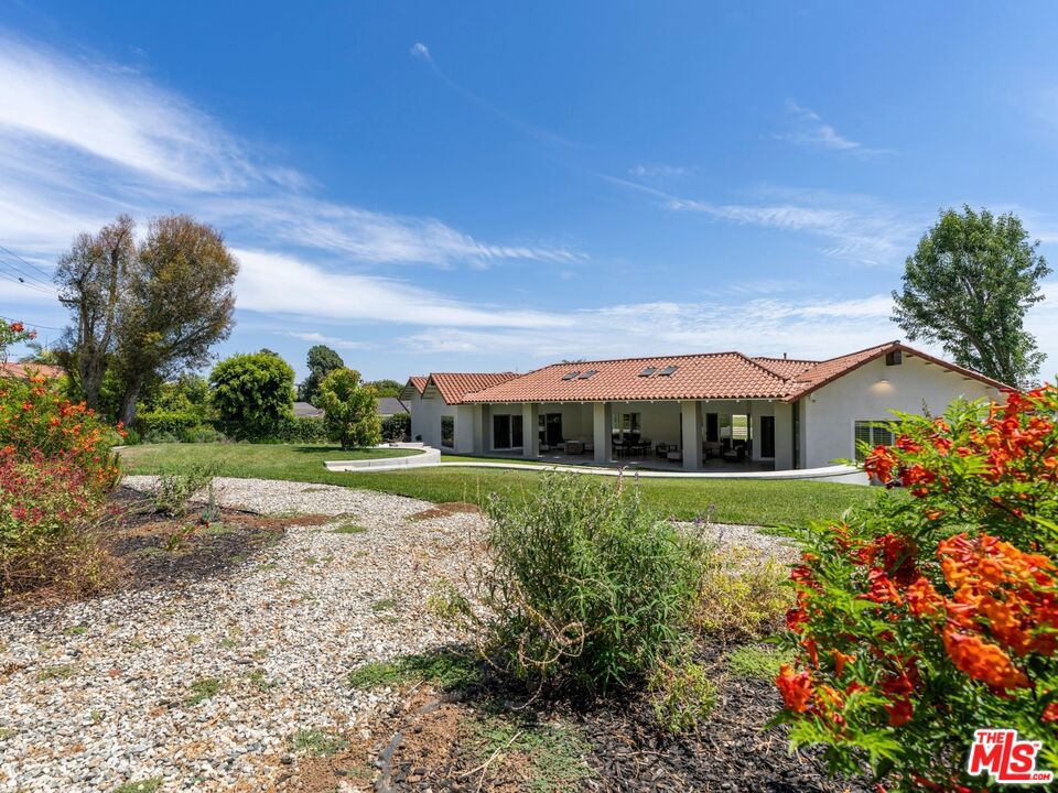 9700 Portada Drive