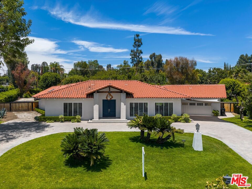 9700 Portada Drive