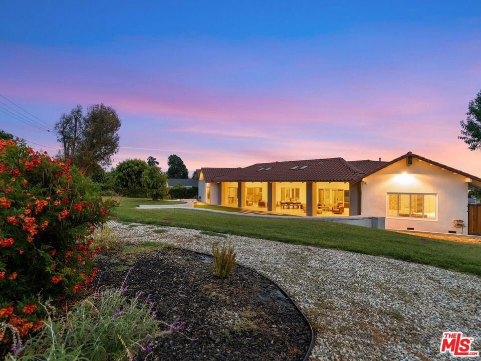 9700 Portada Drive