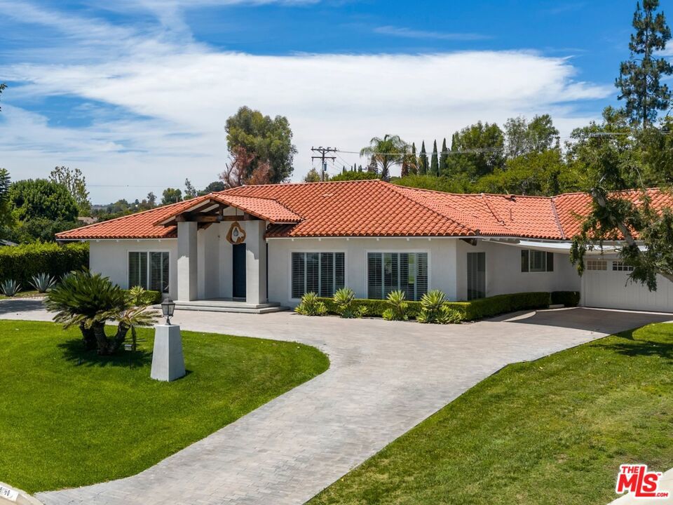 9700 Portada Drive