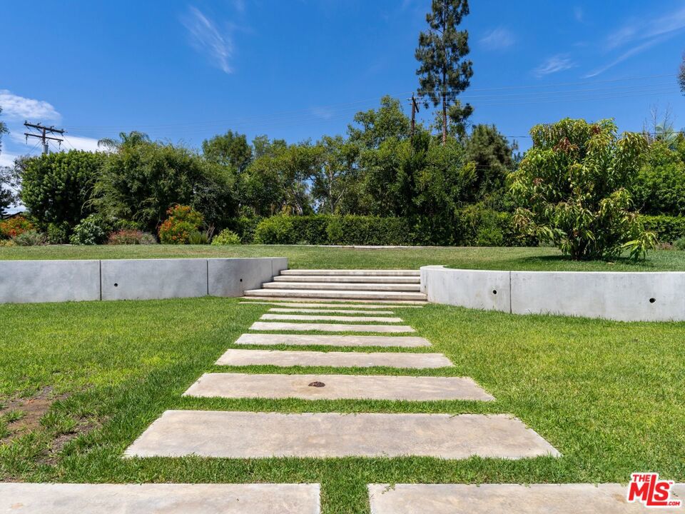 9700 Portada Drive