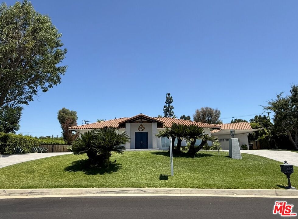 9700 Portada Drive