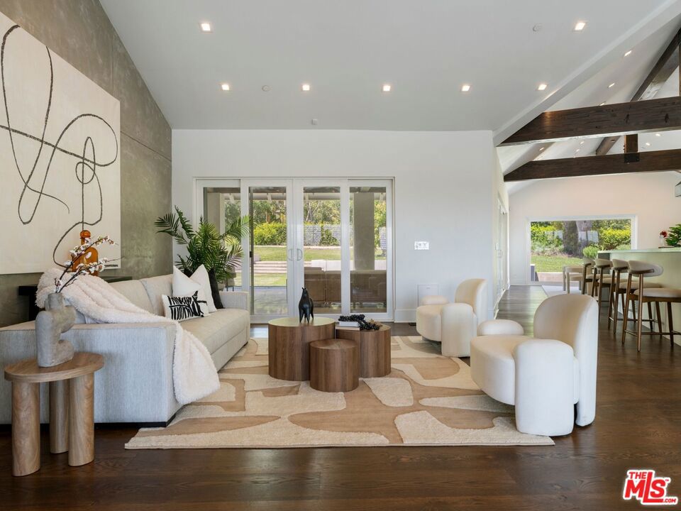 9700 Portada Drive